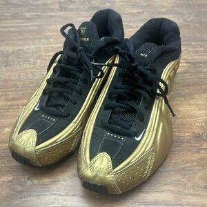 Nike‎ Shox R4 Metallic Gold Black Shoes Men's Size 8.5 104265-700